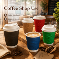 Cangkir Kertas Bergelombang Tekstur Modern Elegan dengan Tepi Bergerigi Profesional untuk Minuman, Kue, dan Kopi dari Kafe Lokal