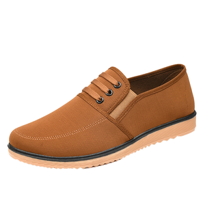 Chaussures de marche pour hommes tendance, antidérapantes, à semelle extérieure en caoutchouc, à enfiler, avec empeigne en similicuir, semelle intermédiaire en PVC et doublure en peluche pour le printemps et l'été - Product Image 1