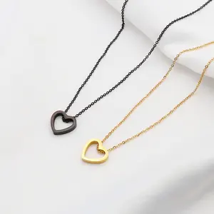 Korean Version 18K Gold Hollow Love Necklace Women Fashion Simple Heart Pendant Collarbone Chain Stainless Steel Chain Wholesale