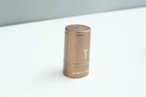 कस्टम गोल्ड वाइन ग्लास कैप वाइन बोतल कैप वाइन एल्यूमीनियम-प्लास्टिक कैप्सूल बोतल - Product Image 6