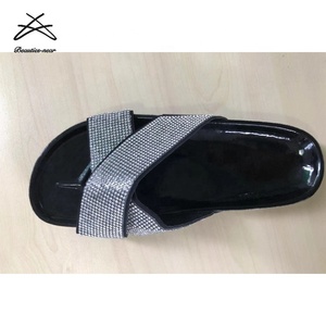 Moda <span class=keywords><strong>donna</strong></span> <span class=keywords><strong>Glitter</strong></span> strass <span class=keywords><strong>scarpe</strong></span> pantofole estive sandali <span class=keywords><strong>donna</strong></span> <span class=keywords><strong>scarpe</strong></span> - Product Image 5