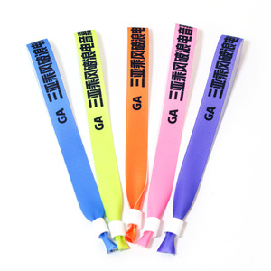 Événements sportifs Football Basketball Rugby Baseball Souvenirs et cadeaux Bracelets personnalisés imprimés par transfert thermique - Product Image 6