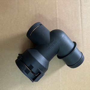 Conector en T para Manguera de Agua de Coche Touran Sagitar 1K0122291BC 90 Grados PA66 Negro - Product Image 2