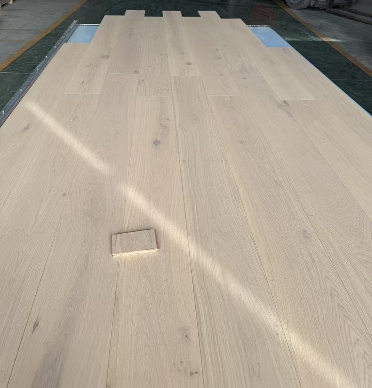 Foshan Factory Engineered Hardwood Wood Flooring