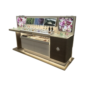 Tùy Chỉnh Nhà Máy Trực Tiếp Sang Trọng Hiện Đại Vẻ Đẹp Salon Hiển Thị Đứng Chăm sóc Da Mỹ Phẩm Kệ Cho Cửa Hàng Sản Phẩm Cho Showcase - Product Image 2