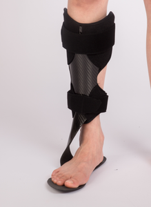 <span class=keywords><strong>Orthèse</strong></span> de cheville et de pied noire avec coque arrière, panneau tibial profilé et sangles de maintien indépendantes - Product Image 2