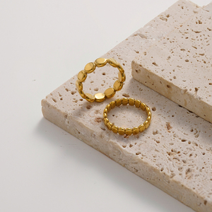 Vente en gros de mode, <span class=keywords><strong>bague</strong></span> géométrique <span class=keywords><strong>plate</strong></span> <span class=keywords><strong>ronde</strong></span> en acier inoxydable plaqué or 18 carats, étanche, pour femmes, bijoux fins, cadeau R254589 - Product Image 6