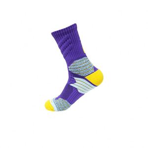 High Quality <b>Breathable</b> Quick Drying Basketball <b>Socks</b> - Product Image 1