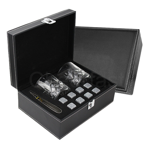 Whisky Premium 8 Pierres à whisky en marbre pour refroidissement, avec verre et pince à glace - Product Image 4