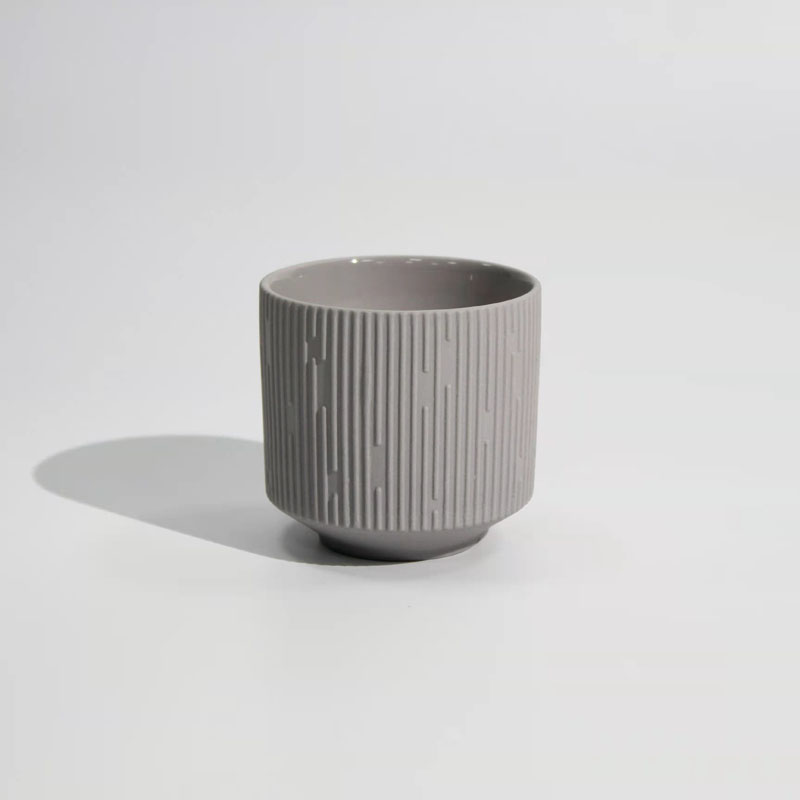 Gris (vide)