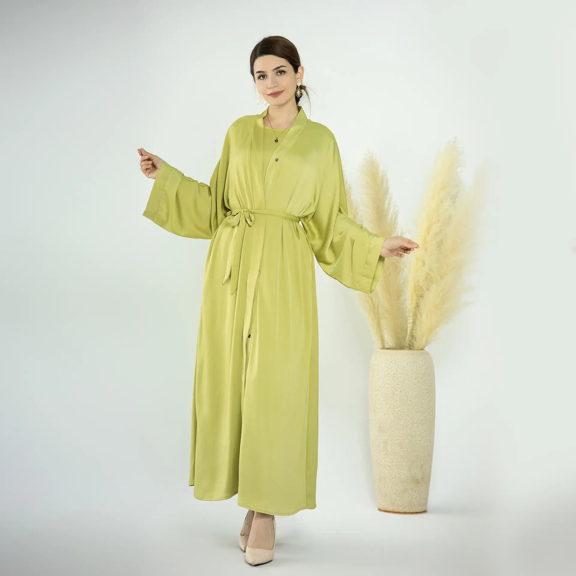 이슬람 2PCS 세트 오픈 abaya 사이드 포켓 YLR582 2023 이슬람 패션 이슬람 Abaya 새틴 주름 여성 두바이 드레스