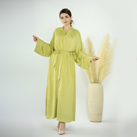 2023 Muslimische Mode Islamische Abaya Satin Falten Frauen Dubai Kleider Muslim 2PCS Set Open Abaya Mit Seiten taschen YLR582