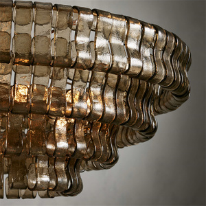 Lámpara de Techo Redonda de Latón con Diseño Moderno Ghiaccio, Lámpara de Techo de Vidrio Texturizado, Araña Redonda de Cuatro Niveles, Iluminación Arhaus - Product Image 5