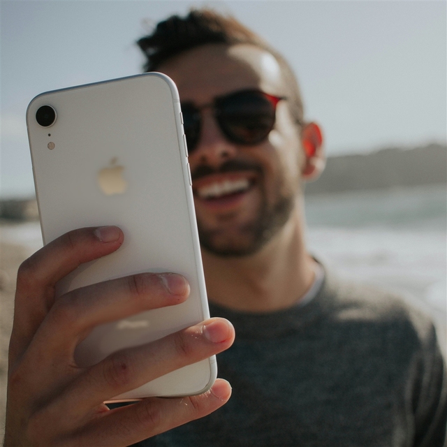 Excellent Refurbished iPhone XR 128G Second Hand Phone Original US Version Unlocked for iPhone 13 Dual SIM with 5G LTE Cellular