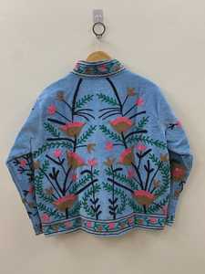 เสื้อแจ็คเก็ตกำมะหยี่ปักลายซูซานีสีเทาแบบอินเดีย ระบายอากาศได้ดี เหมาะสำหรับฤดูหนาว ติดกระดุม สไตล์โบโฮ สำหรับทั้งชายและหญิง เสื้อคลุมสไตล์ชาติพันธุ์สุดหรู เหมาะเป็นของขวัญ - Product Image 3