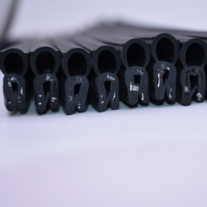 مصنعو المصدر شرائط ختم مخصصة <span class=keywords><strong>Epdm</strong></span> لباب السيارة شرائط مطاطية حافة مطاطية للسيارات شرائط ختم زخرفية - Product Image 2