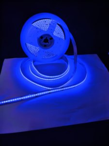 Tira de Luces <span class=keywords><strong>LED</strong></span> <span class=keywords><strong>RGB</strong></span> COB de 8 mm Cortable, 576 <span class=keywords><strong>LED</strong></span>/m, 5 Voltios, <span class=keywords><strong>12</strong></span> Voltios, 24 Voltios, Autoadhesiva, Fácil Instalación, IP20 - Product Image 4