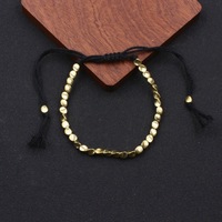 Bracelet tendance à franges géométriques tressées avec perles en laiton irrégulières plaquées or antique pour femmes et hommes - Cadeau de mariage
