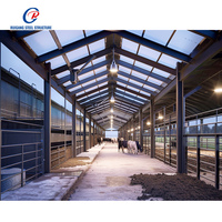 Grange pour ferme d'élevage de bovins Moutons Grange à chèvres Structure en acier préfabriquée Hangar d'élevage de vaches et de chevaux