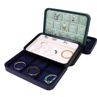 Plateau à bijoux en daim de style moderne pour bracelets, boucles d'oreilles, supports pour clous d'oreilles - Présentoir à bijoux, accessoire de vitrine, modèle d'emballage en carton