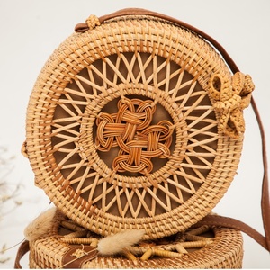Bolsa de ratán hecha a mano como regalo o viaje, hecha en Vietnam, - Product Image 1