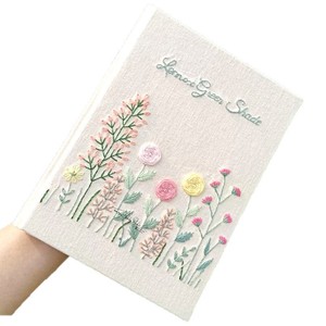<span class=keywords><strong>Cuaderno</strong></span> Personalizado <span class=keywords><strong>Bordado</strong></span> a Mano, Diario de Tela Hecho a Mano, <span class=keywords><strong>Cuaderno</strong></span> con Diseño de Margaritas, Diario con Tapa Dura de Tela, <span class=keywords><strong>Cuaderno</strong></span> Personalizado - Product Image 5
