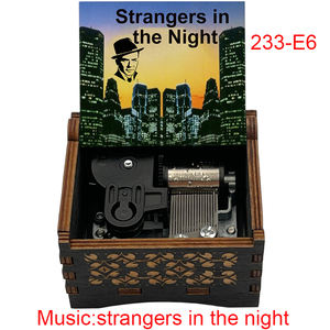 Cajas Musicales Antiguas Sankyo con Grabado de Extraños en la Noche, Regalo para Amantes de la Música, Cumpleaños, Navidad o Decoración del Hogar - Product Image 6