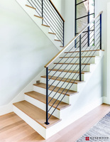 CBMMart Monorail double noir de qualité supérieure avec poteaux noirs et escalier à rampe en bois