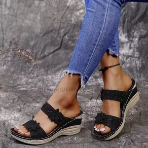 Women's Retro Casual Flower Wedge Slippers Cross-Border Trade <b>Plus</b> <b>Size</b> Spring Summer New One-Strap Platform Design - Product Image 2