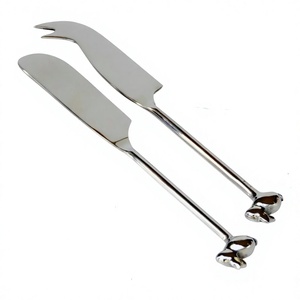 Juego de Servir Pasteles Amson Brass AG-050, Estilo Americano, de Latón Plateado, Ecológico, Apto para Lavavajillas, Hecho a Mano, con Diseño de Ratones Plateados - Product Image 1