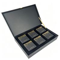 Boîte en carton rigide avec fermeture magnétique personnalisée, enduite d'un revêtement aseptique, doublure en éponge, gaufrage à l'or, emballage pour parfum et rouge à lèvres