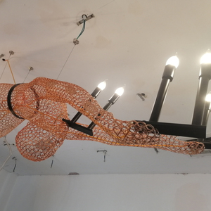 Calze a rete luci a sospensione scultura statua ginnastica atleta lampadario anima atmosfera traslucida illuminazione d'atmosfera - Product Image 5