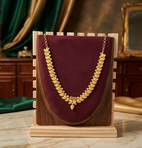 DIVYORO Collier traditionnel motif cachemire doré plaqué or, bijoux élégants de créateur pour femme, idéal pour mariages, fêtes et occasions spéciales - Product Image 2