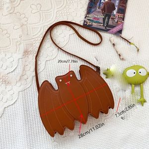 กระเป๋าสะพายข้างผู้หญิงลายการ์ตูนค้างคาวฮาโลวีนสุดเท่ห์ รุ่นใหม่ ซีรีส์ดาร์ก - Product Image 5