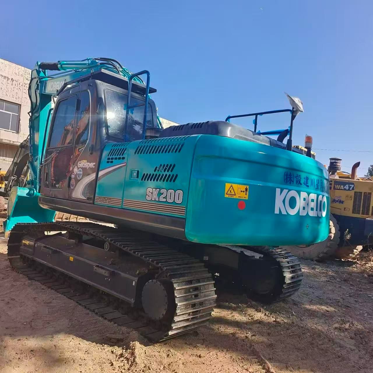 Original Japan KOBELCO SK200 Second Hand Excavator Good Condition