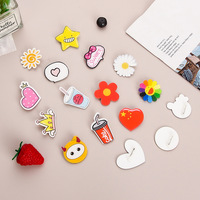 Broche créative en acrylique avec impression arc-en-ciel de dessin animé, mignonne, pour sacs, vêtements, fêtes de remise des diplômes, petit accessoire, breloque personnalisée