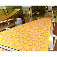 Machine de découpe de pâte à biscuits remplie de crème semi-automatique Machine à couper la pâte à biscuits sandwich à la crème avec emballage fluide
