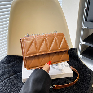 Diamond-Patterned Elegant Little Style <strong>Bag</strong> for Women 2026 New Fashion Shoulder Crossbody Chain <strong>Bag</strong> Work Commute Handbag - Product Image 6