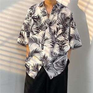 Camicia Estiva Stile Hong Kong, Design Floreale Retrò Thailandese, in Poliestere, Collo Quadrato, Trattamento Anti-Piega, Maniche Corte, Vestibilità Ampia, Fresca e Alla Moda - Product Image 2