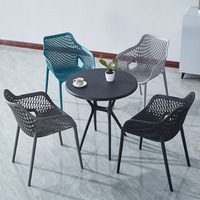 Chaises en plastique empilables incassables de couleur vive de chaise pure résistante d'accoudoir de pp pour la maison de restaurant