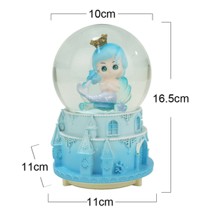 Resina personalizzata realizzata In kawaii carina <span class=keywords><strong>sirena</strong></span> di <span class=keywords><strong>mare</strong></span> In cristallo di carillon a palla di neve - Product Image 3