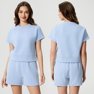 Ensemble de survêtement doux et léger Vêtements de <span class=keywords><strong>sport</strong></span> décontractés d'été pour femmes T-<span class=keywords><strong>shirt</strong></span> à manches courtes et short à double <span class=keywords><strong>taille</strong></span> Ensemble 2 pièces - Product Image 3