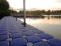 Plateforme flottante robuste Hisea, panneau flottant long quadruple 2000x500x400mm, 22kg, HDPE, 350Kg/m, 10-15 ans, pour quai de station balnéaire