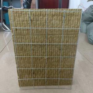 Les fabricants vendent des panneaux <span class=keywords><strong>d</strong></span>'isolation thermique industrielle en <span class=keywords><strong>laine</strong></span> de roche spéciale, avec une armature en treillis métallique composite en <span class=keywords><strong>acier</strong></span>. - Product Image 4