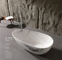 Baignoire autoportante en pierre artificielle à veinage marbré vertical cannelé pour salle de bain de villa de luxe, baignoire ovale en surface solide