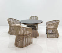 Table de salle à manger d'extérieur contemporaine et durable, chaise et table de jardin imperméables et écologiques