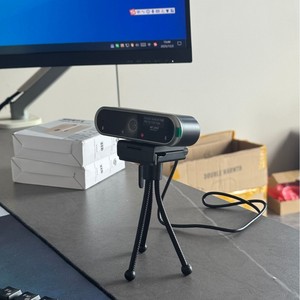 Cámara web USB 4K UHD con micrófono incorporado para videollamadas de conferencia - Product Image 2