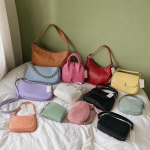Sacs de créateurs authentiques d'occasion en gros, couleurs assorties (beige, noir, gris, <span class=keywords><strong>bordeaux</strong></span>, crème), sacs fourre-tout, sacs seau, pochettes pour la revente - Product Image 1