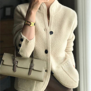 Cardigan en tricot à col montant de style japonais, taille unique, coupe ample, couleur unie, pull pour femme, vêtements d'extérieur décontractés pour l'automne et l'hiver - Product Image 4