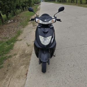 <span class=keywords><strong>Venta</strong></span> al por mayor de scooters Yamaha Cygnus 125cc de 4 tiempos a gasolina usados, ciclomotores económicos, duraderos, 120 km/h, listos para envío y exportación. - Product Image 3